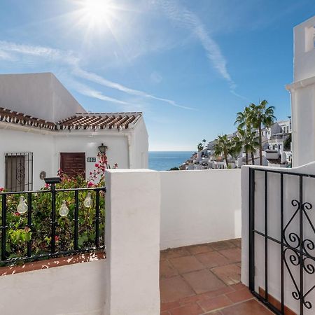 Capistrano Playa 111 Apartment Nerja Bagian luar foto